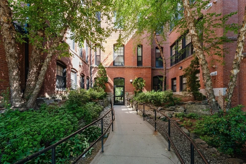 Unit for sale at 28 Adams St, Worcester, MA 01604