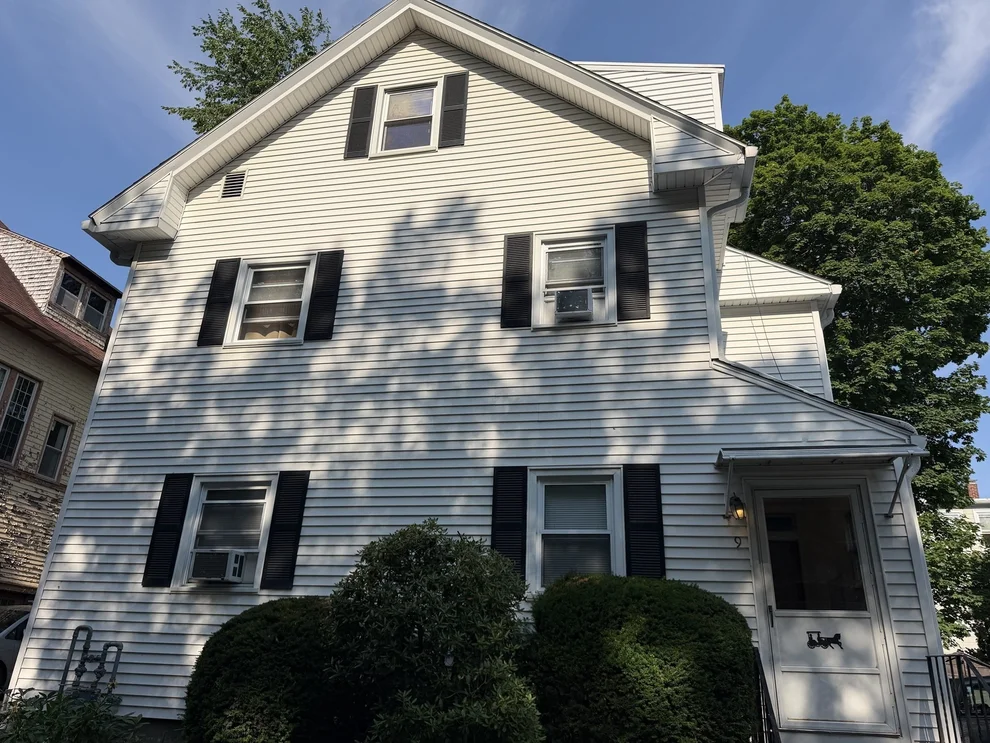 Unit for sale at 9 Wachusett St, Worcester, MA 01609