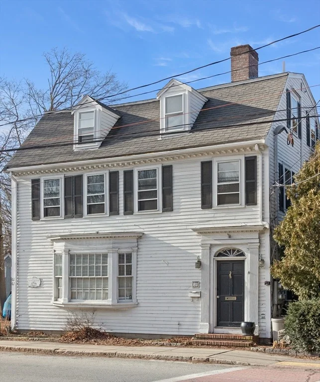 Unit for sale at 59 South Main St, Ipswich, MA 01938
