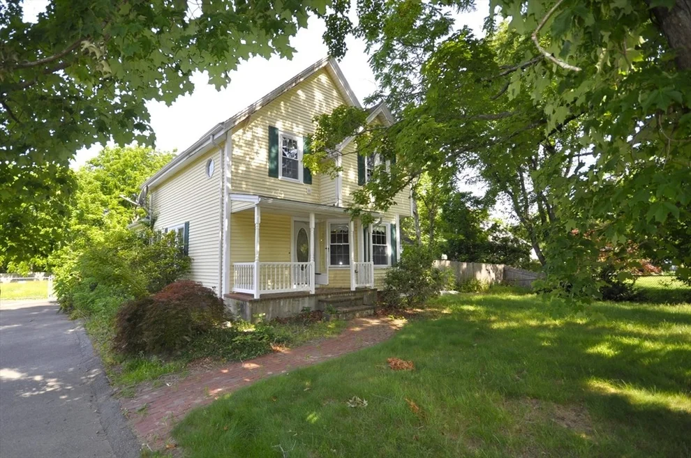 Unit for sale at 446 Elm St, East Bridgewater, MA 02333