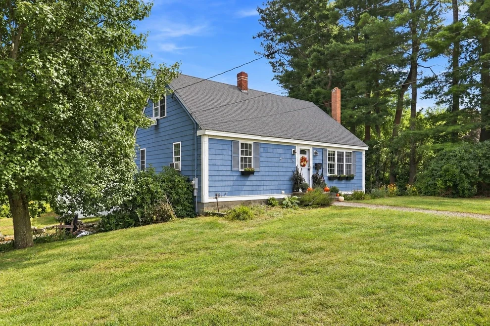 Unit for sale at 400 Main St, Groveland, MA 01834