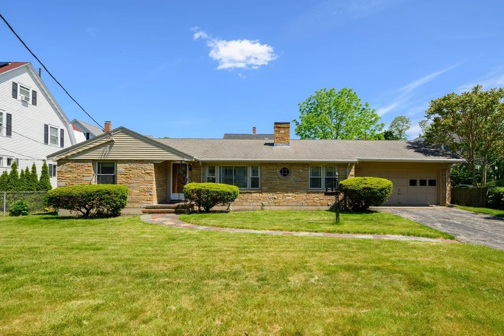 Unit for sale at 85 Elm St, Quincy, MA 02169