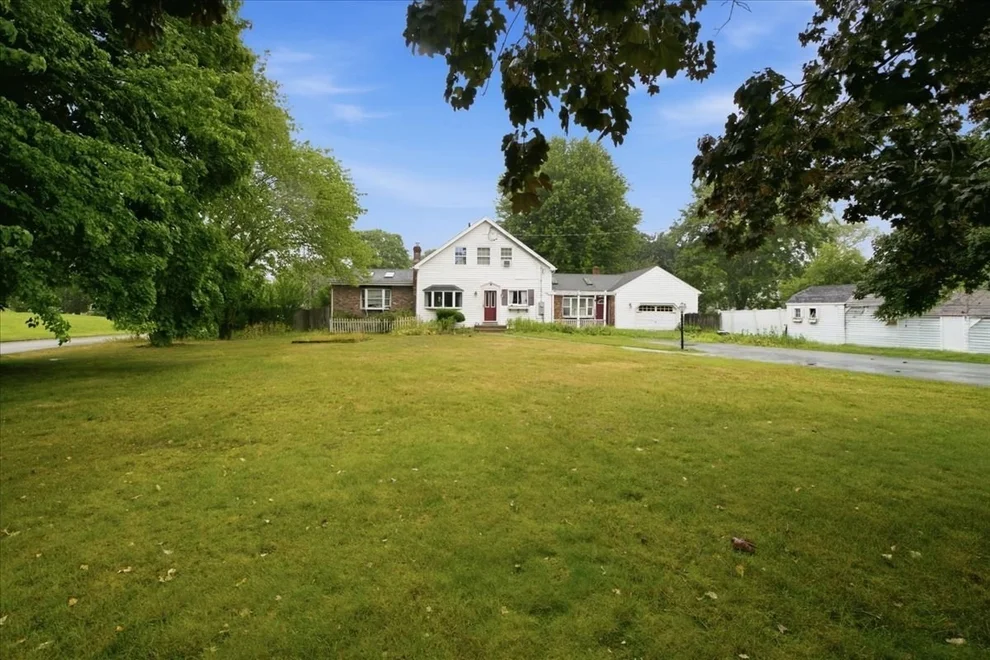 Unit for sale at 1 Mohawk Dr, North Attleboro, MA 02760