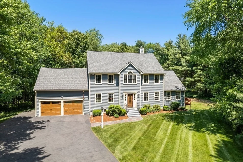 Unit for sale at 6 Lasden Brothers Way, Franklin, MA 02038