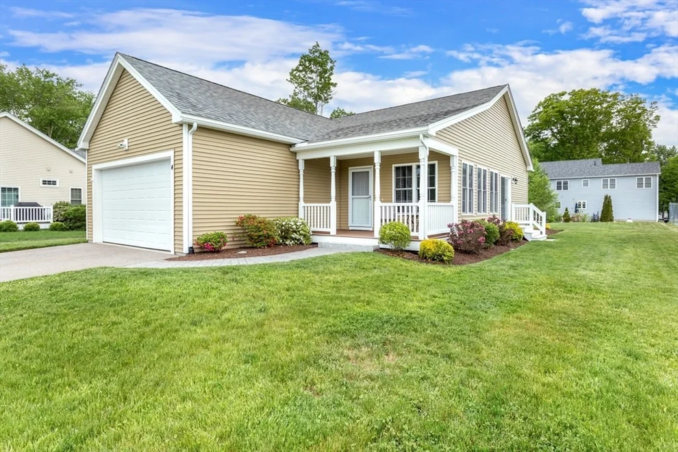 Unit for sale at 4 Candlelight Ln, Bellingham, MA 02019
