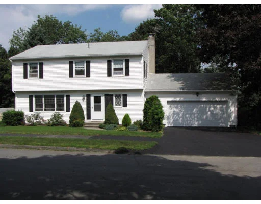 Unit for sale at 11 Trowbridge Lane, Shrewsbury, MA 01545