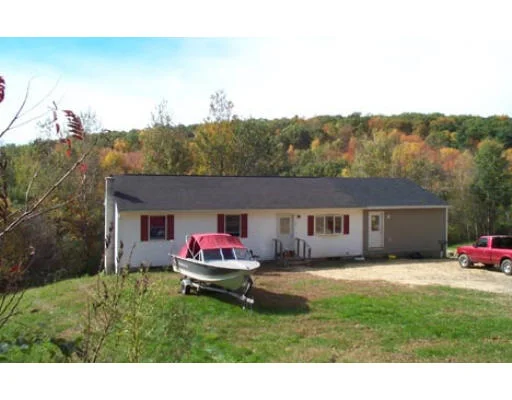 Unit for sale at 123 O'neil, Warren, MA 01083