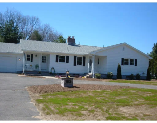 Unit for sale at 759 Converse St, Longmeadow, MA 01106