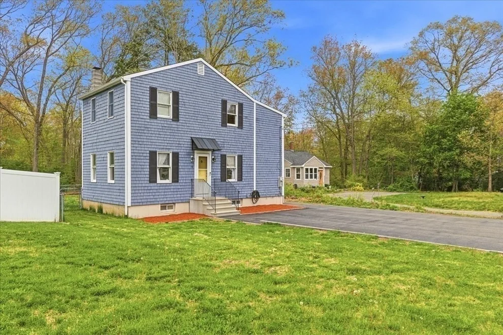 Unit for sale at 9 Douglas Ave, Norwell, MA 02061
