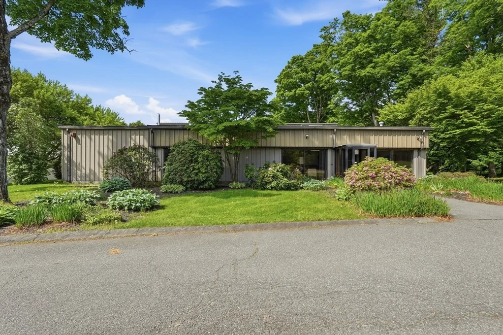 Unit for sale at 665 Amherst Rd, Sunderland, MA 01375