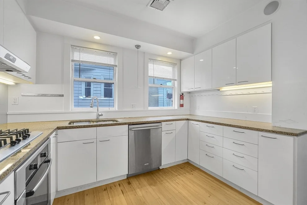 Unit for sale at 172 Maplewood St, Watertown, MA 02472