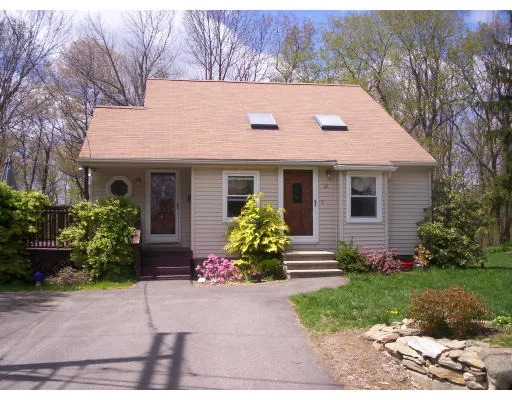 Unit for sale at 21 Redfield Rd, Leicester, MA 01611