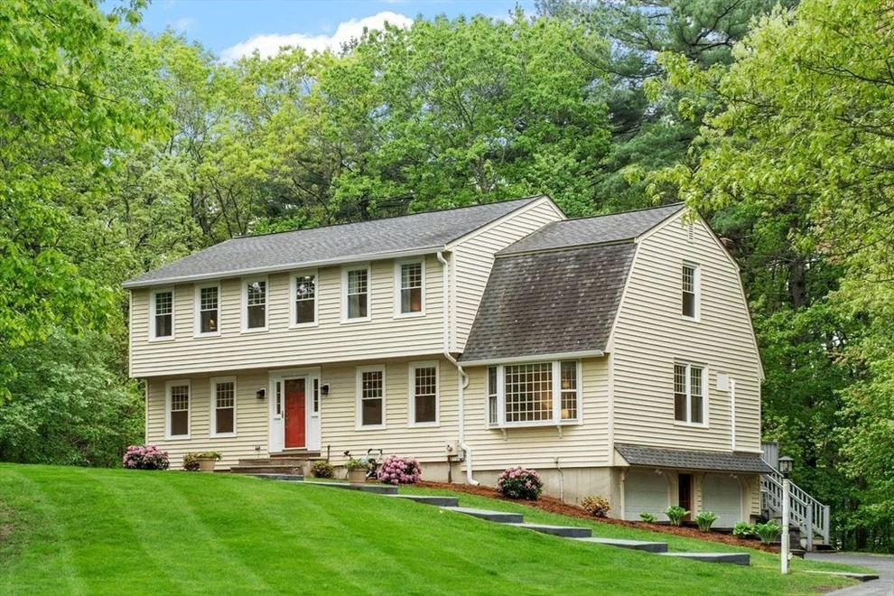 Unit for sale at 163 Candlestick Road, North Andover, MA 01845