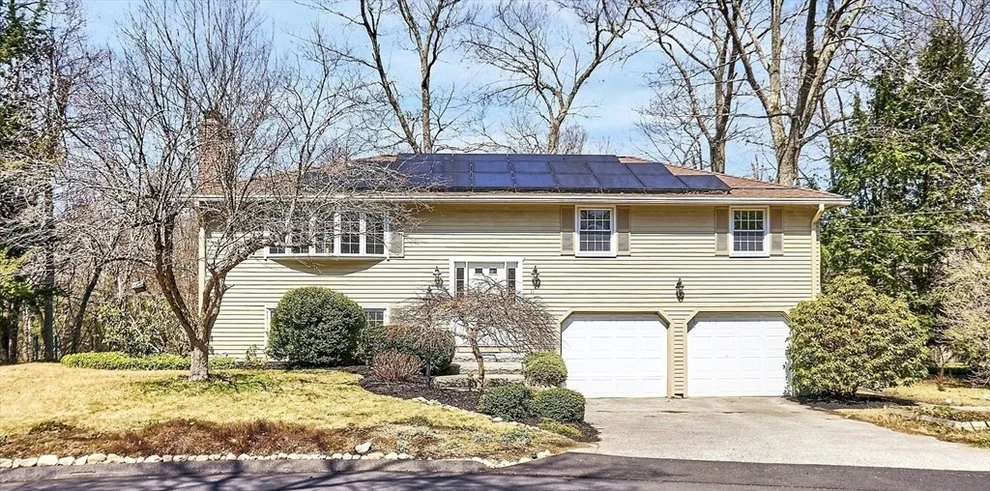 Unit for sale at 11 N Branch Rd, Concord, MA 01742