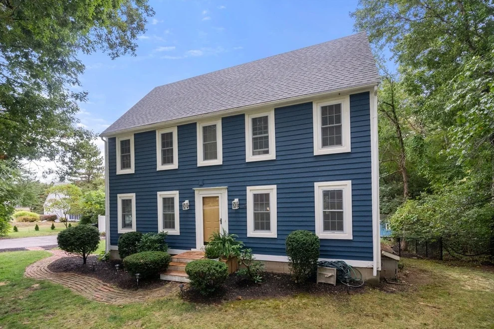 Unit for sale at 12 Old Barn Rd, Plymouth, MA 02360