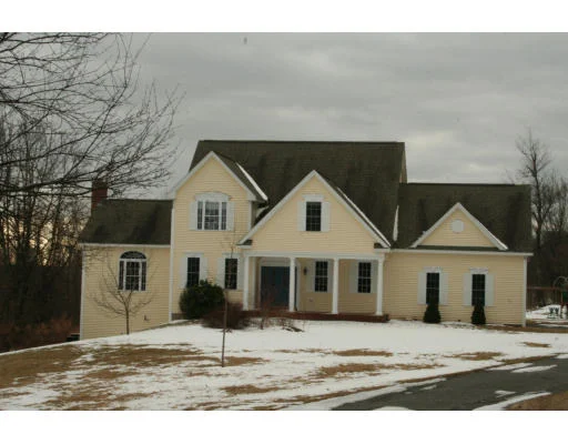 Unit for sale at 105 Town Farm Rd, Sutton, MA 01590