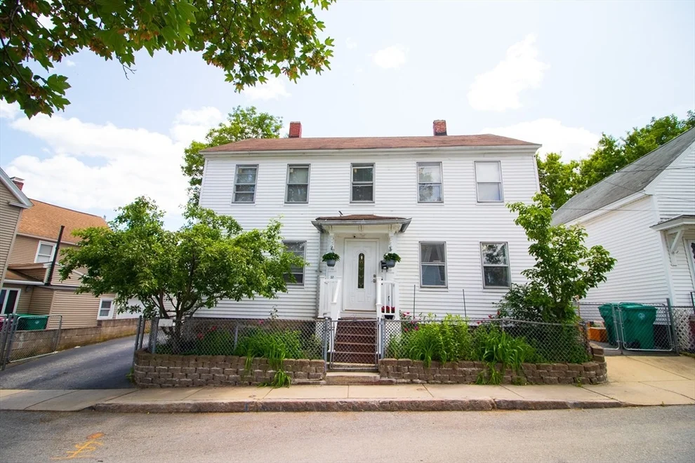 Unit for sale at 33 Cady St, Lowell, MA 01852
