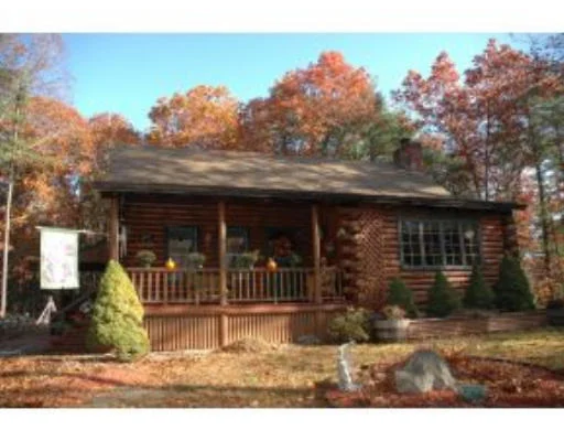 Unit for sale at 5 Pinewood Drive, Hudson, NH 03051