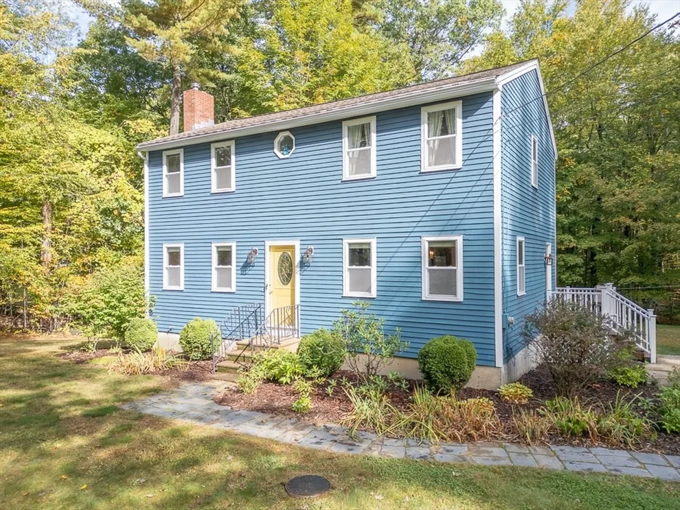 Unit for sale at 105 West St, Pepperell, MA 01463