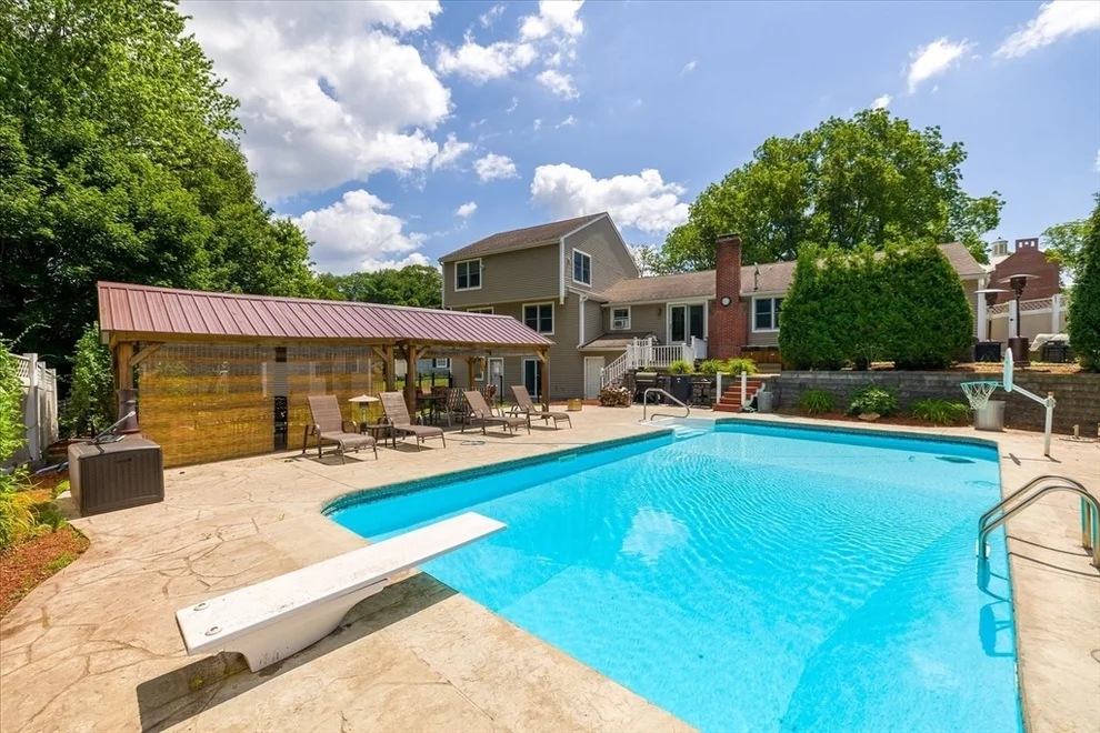 Unit for sale at 3 Arrowhead Ave, Auburn, MA 01501