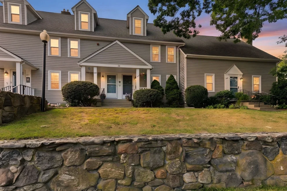 Unit for sale at 354 Twin Lakes Dr, Halifax, MA 02338