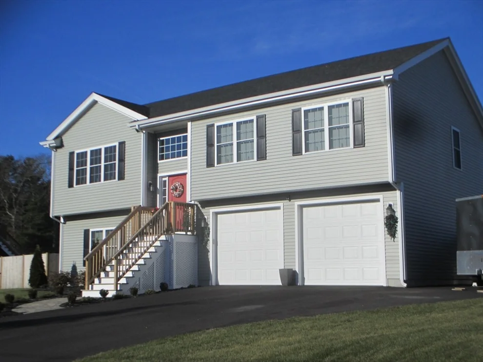 Unit for sale at 15 Sunset Dr, Taunton, MA 02780