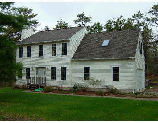 Unit for sale at 7 Raccoon Ln, Sandwich, MA 02644