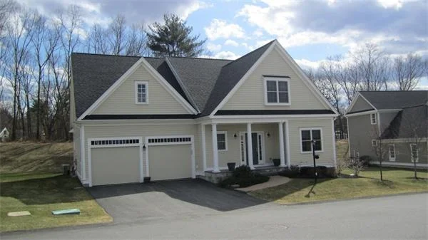 Unit for sale at 7 Ridgewood Crossing, Hingham, MA 02043