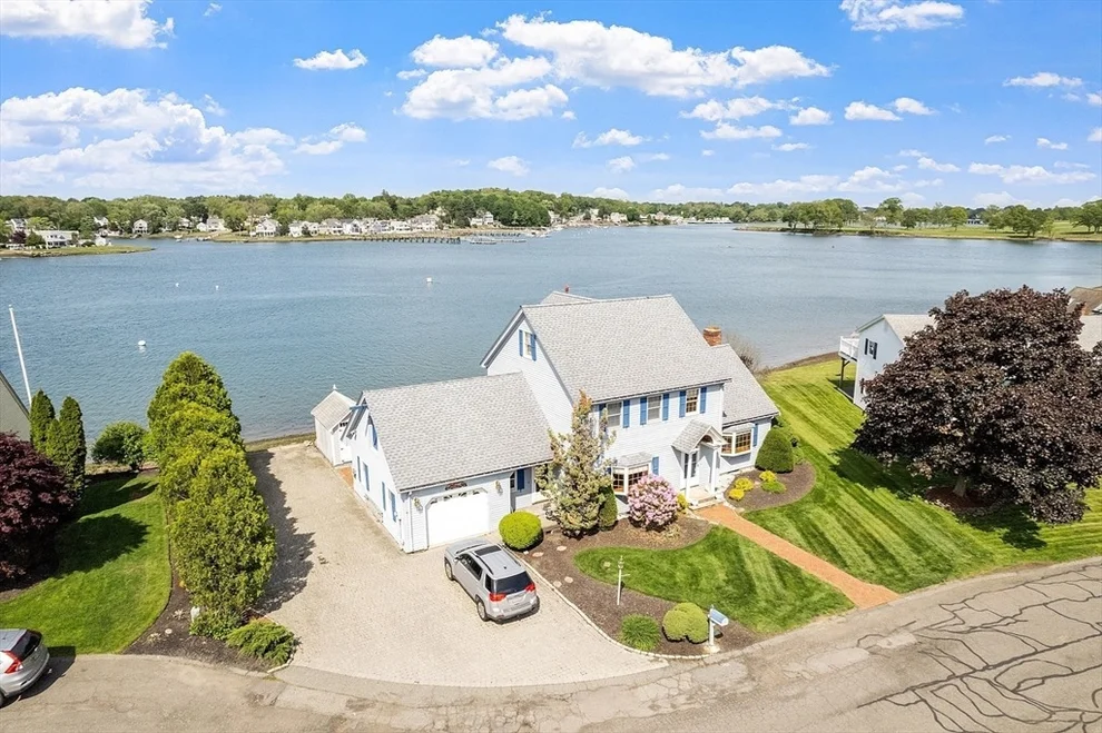 Unit for sale at 9 Jacobs Lndg, Danvers, MA 01923