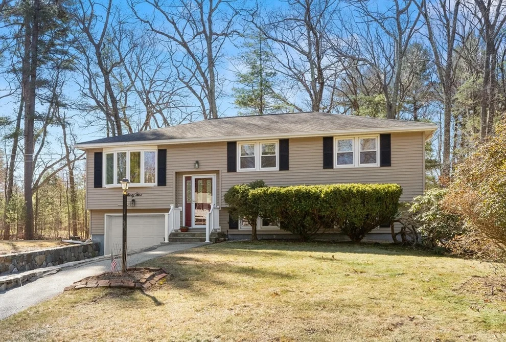 Unit for sale at 35 Governor Hutchinson Rd, Billerica, MA 01821