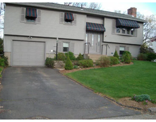 Unit for sale at 53 Old Lyman Rd, Chicopee, MA 01020