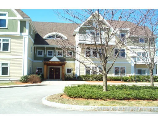 Unit for sale at 6 Green Way, Wayland, MA 01778