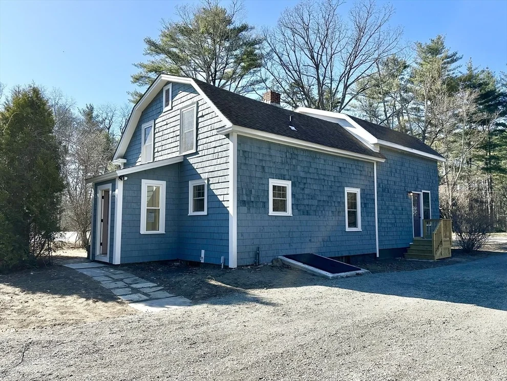 Unit for sale at 124 Log Plain Rd, Greenfield, MA 01301