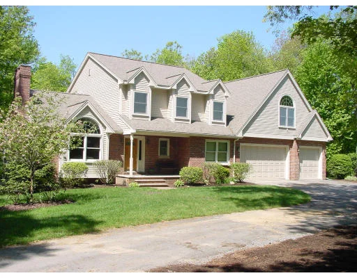 Unit for sale at 20 Hartford Rd, Westford, MA 01886
