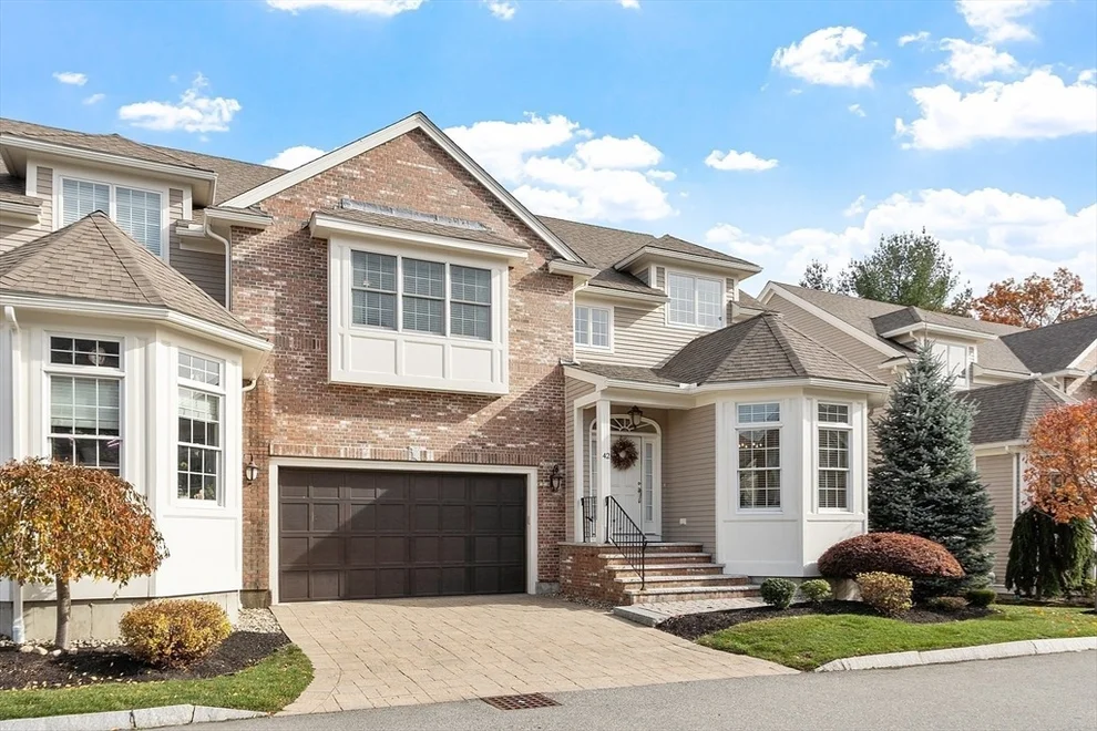 Unit for sale at 527 Salem St, Lynnfield, MA 01940