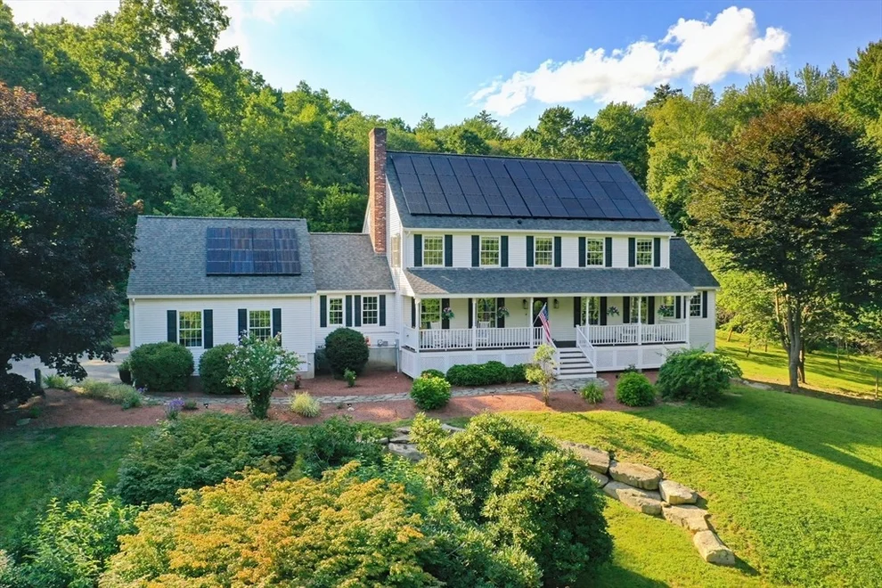 Unit for sale at 176 Spring St, Hopkinton, MA 01748