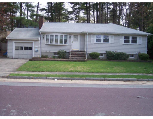 Unit for sale at 19 Putnam Road, Reading, MA 01867