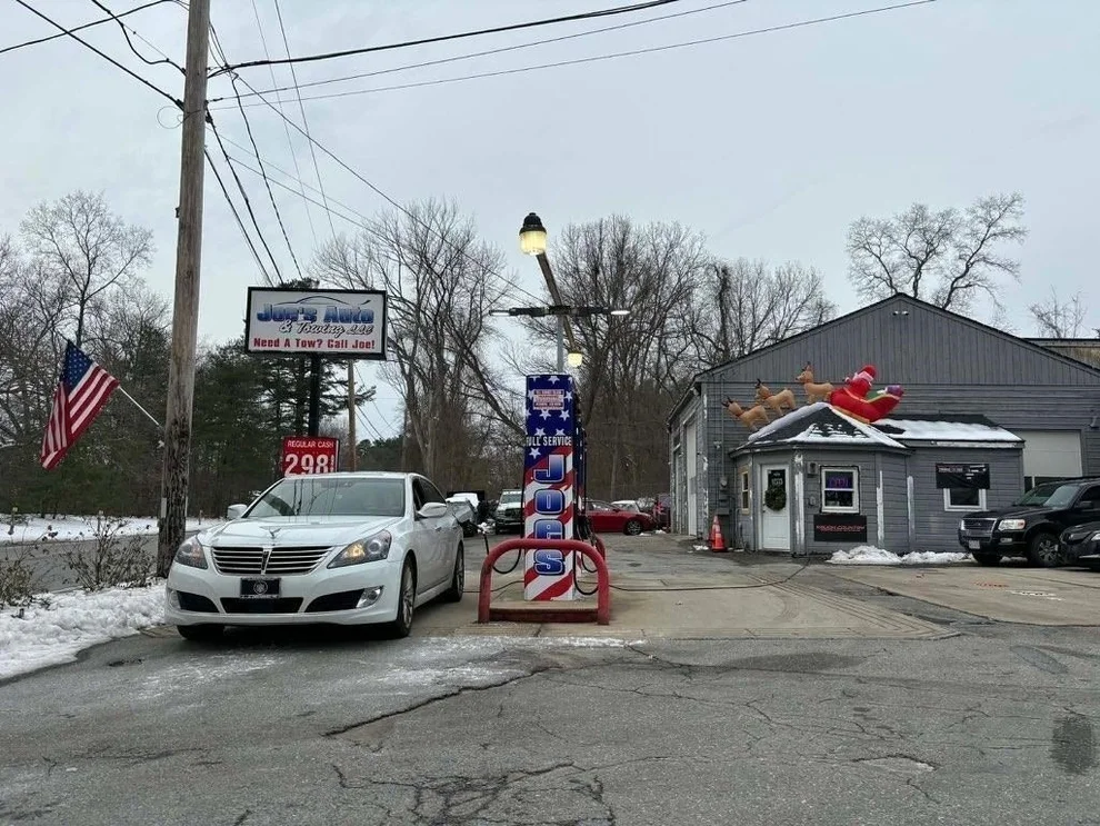 Unit for sale at 54 Pawtucket Blvd, Tyngsborough, MA 01879