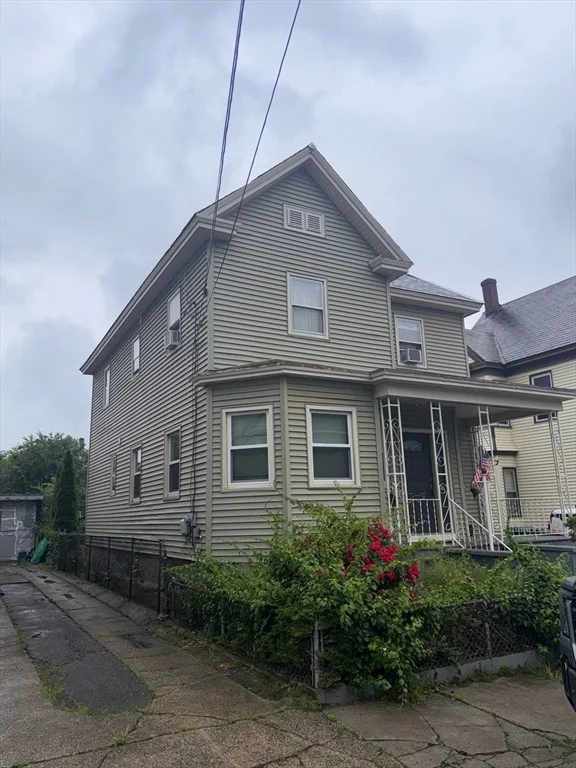 Unit for sale at 87 Exeter St, Lowell, MA 01850