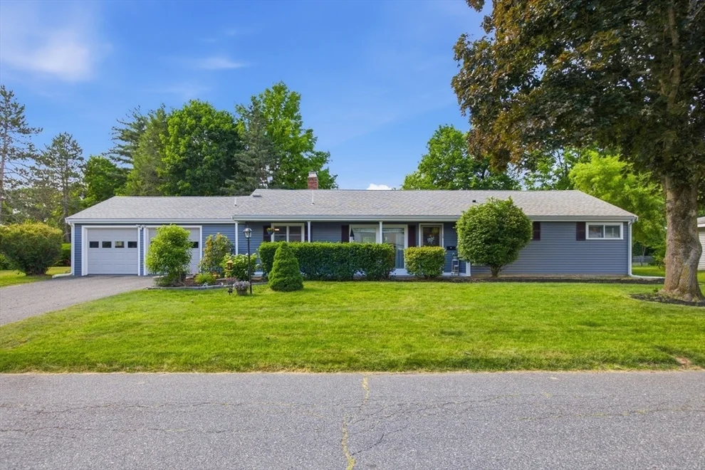 Unit for sale at 13 Louis Road, Framingham, MA 01702