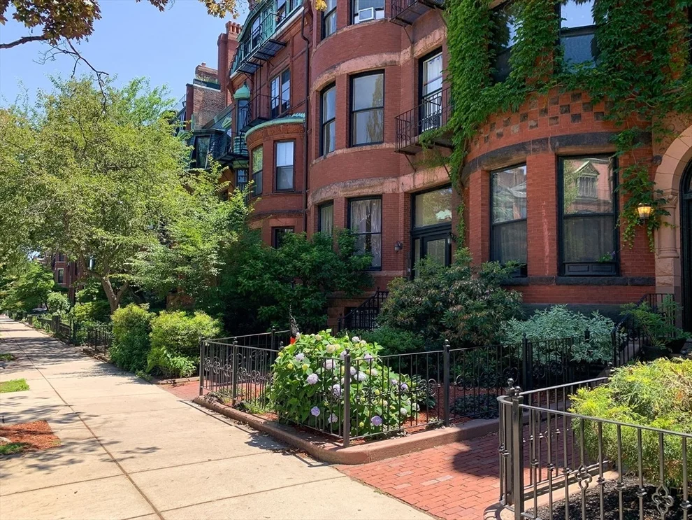 Unit for sale at 388 Marlborough St, Boston, MA 02115