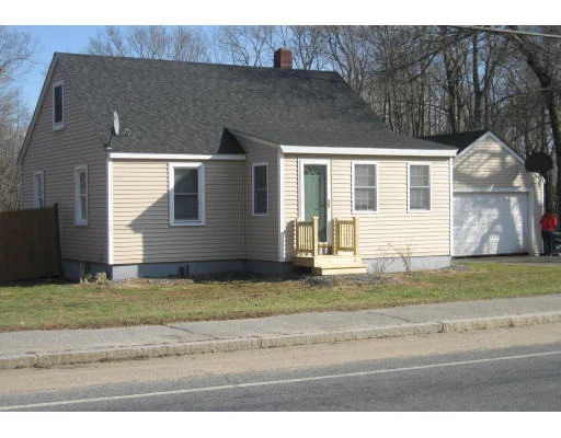 Unit for sale at 333 Oak St, Swansea, MA 02777