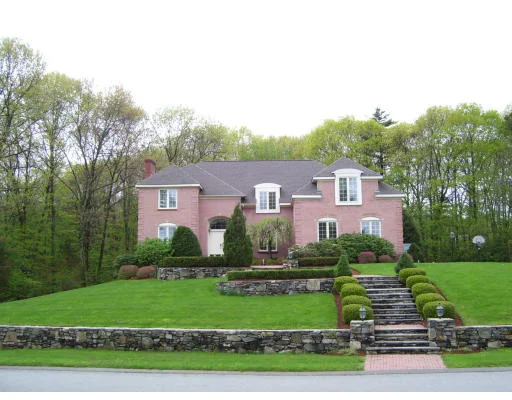 Unit for sale at 3 Wolf Pen Ln, Southborough, MA 01772