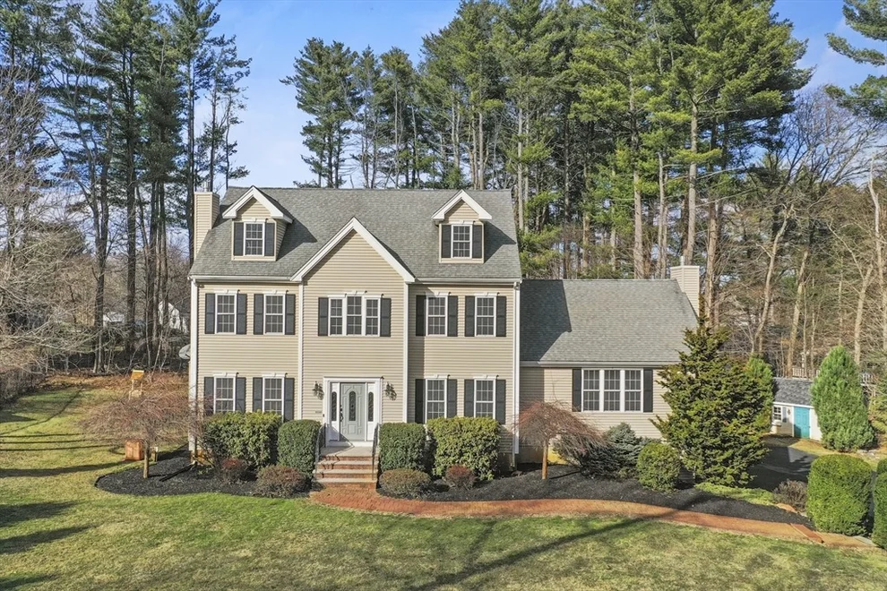 Unit for sale at 3 Patriot Cir, East Bridgewater, MA 02333