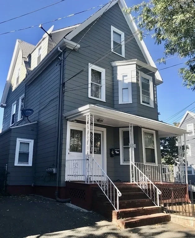 Unit for sale at 58 Walnut St, Everett, MA 02149
