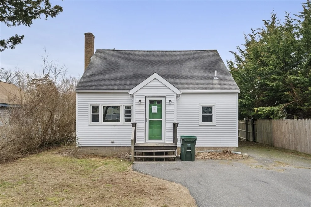 Unit for sale at 93 Franklin St, Marshfield, MA 02050