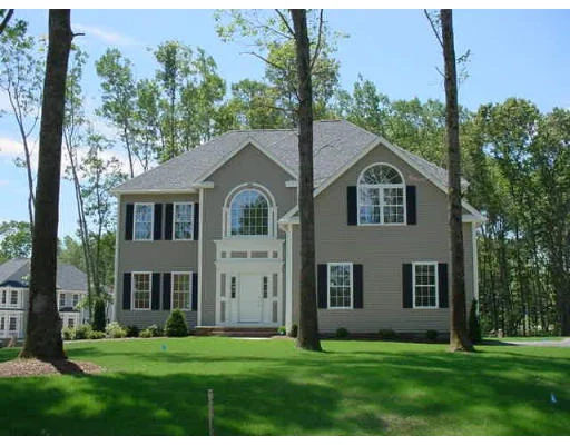 Unit for sale at 2 Cabot Court, Amesbury, MA 01913