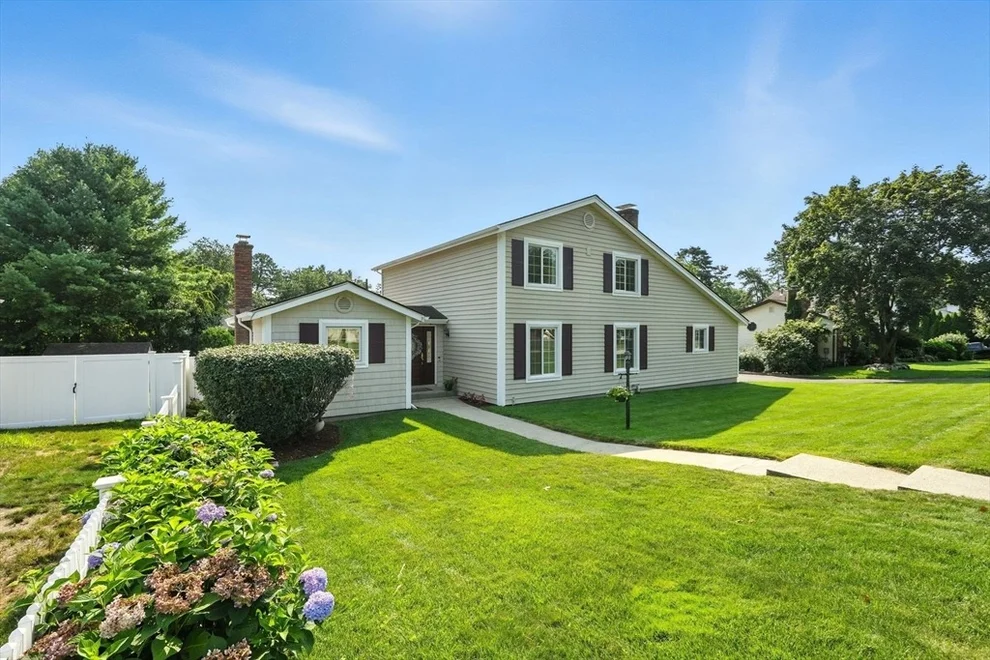 Unit for sale at 233 Basil Rd, Chicopee, MA 01020