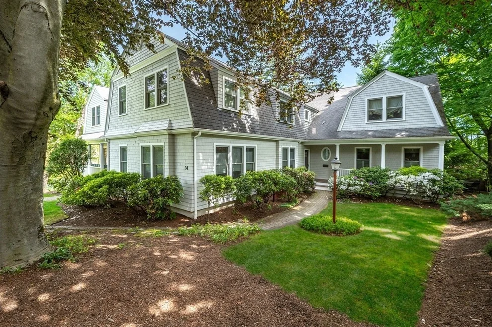 Unit for sale at 94 Herrick Rd, Newton, MA 02459