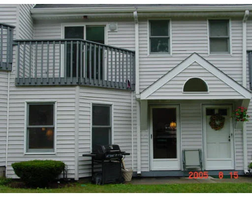 Unit for sale at 17 Elm Avenue, Hull, MA 02045